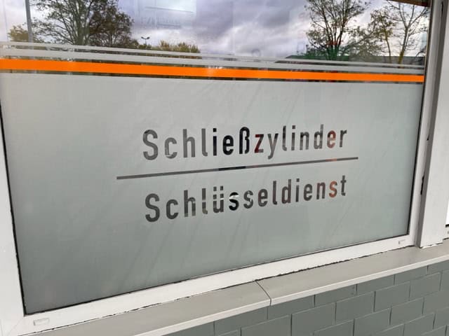 Werbung durch Glasdekorfolien